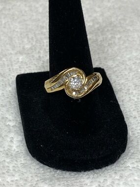Vintage 80s-90s 14k Yellow Gold .75 CTW Diamond Bypass Swirl Ring Size 7 - 6g